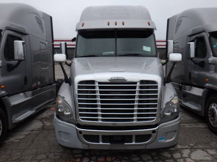 freightliner-cascadia-125-image-3