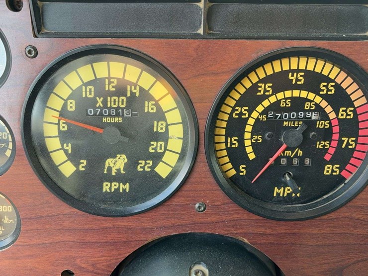 1999-mack-cl713-image-35