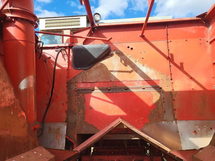 massey-ferguson-750-image-23