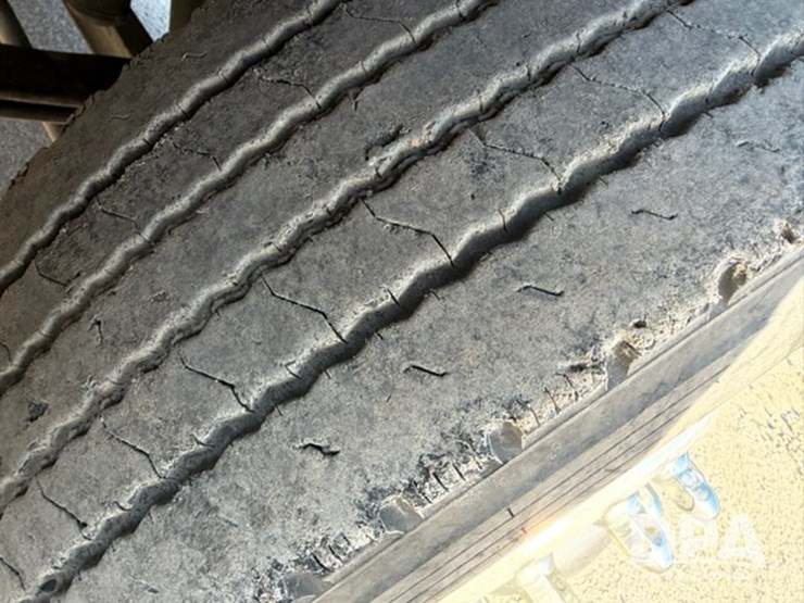 peterbilt-567-image-43