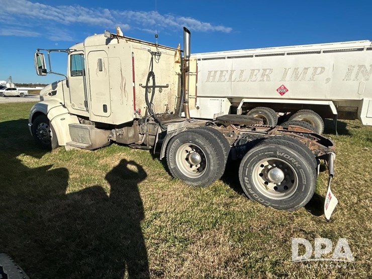 2010-peterbilt-386-image-6