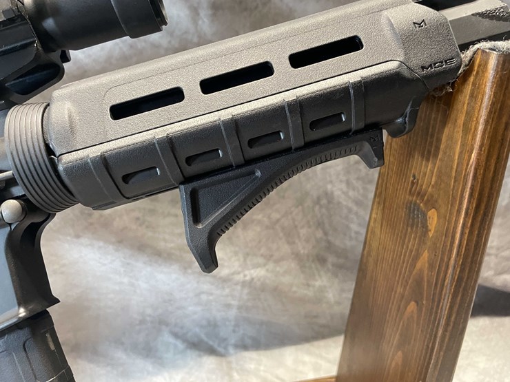 #2298-•-original-dpms-a-15-556-nato-semi-auto-rifle,-sn:-ffh275417-image-15