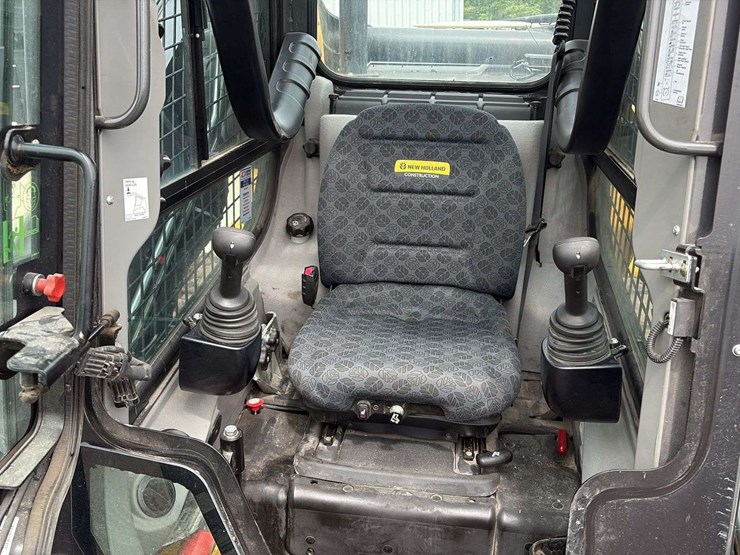 2022-new-holland-c362-image-44