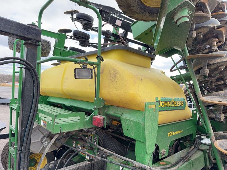 2011-john-deere-1990-image-65