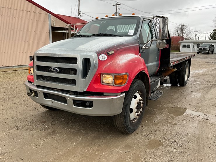 2015-ford-f650-image-2