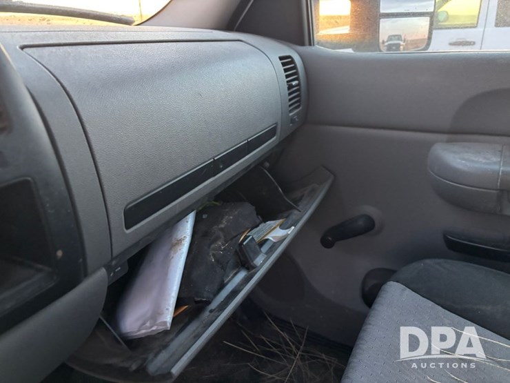 2009-chevrolet-3500hd-image-62