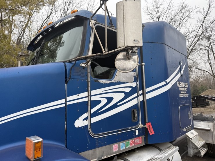 2003-kenworth-t800-image-32