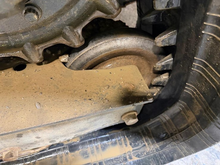 2022-bobcat-t740-image-15