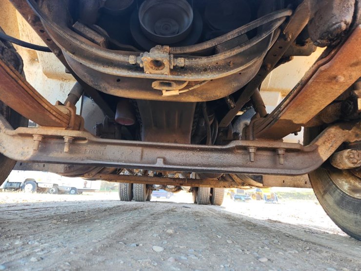 international-8100-image-30