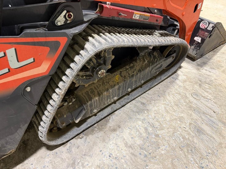 2023-kubota-scl1000-image-18