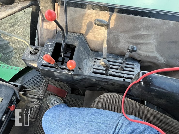 john-deere-3155-image-38