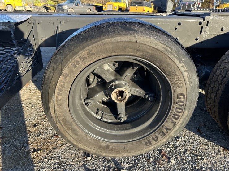 1996-mack-rd688s-image-59