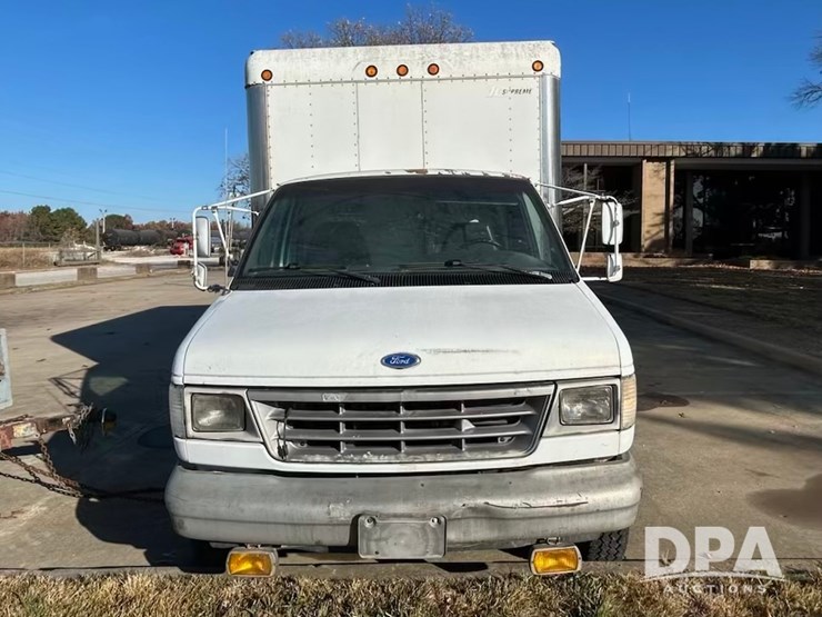 1993-ford-e350-image-3