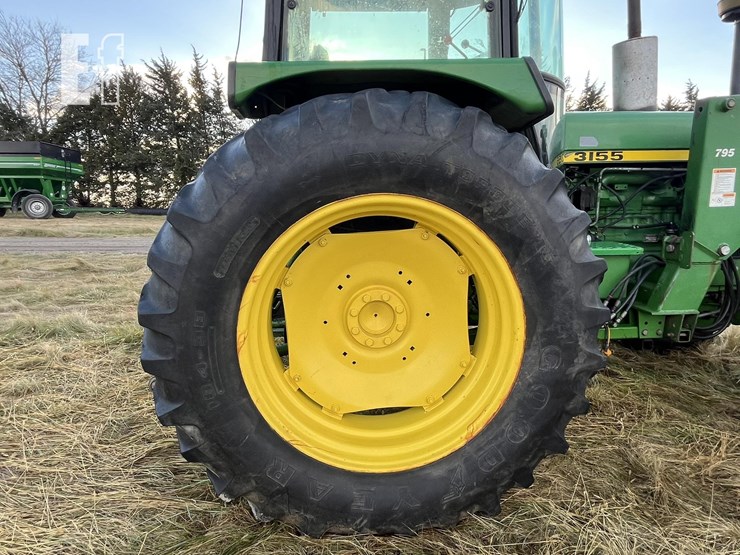 john-deere-3155-image-26