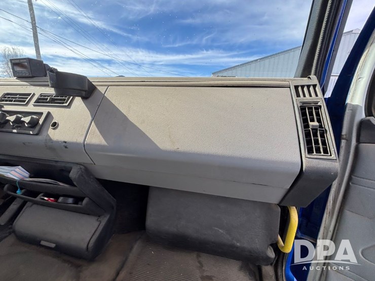 freightliner-fl106-image-67