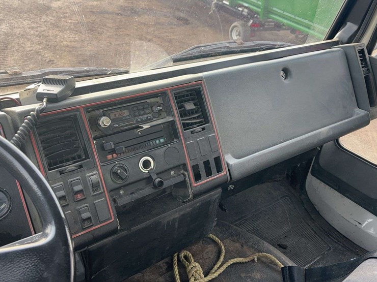 1989-ford-cf8000-image-35