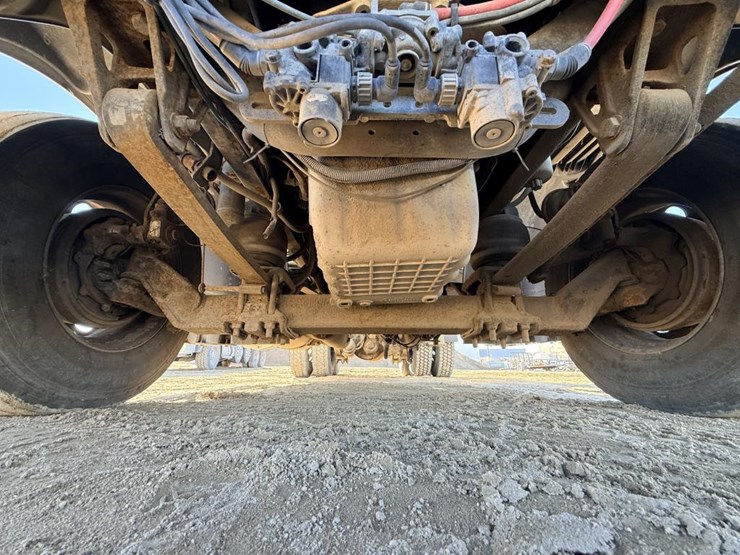 2007-freightliner-columbia-120-image-68