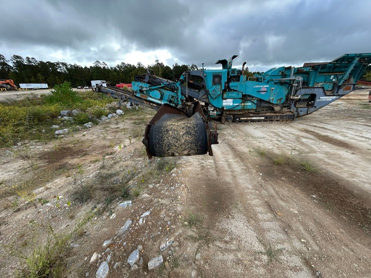 2016-powerscreen-trakpactor-320sr-image-4