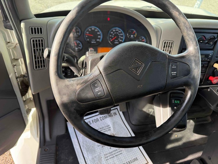 international-durastar-4300-image-29