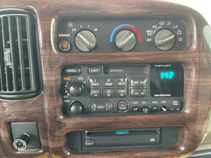 1999-chevy-3500-image-31