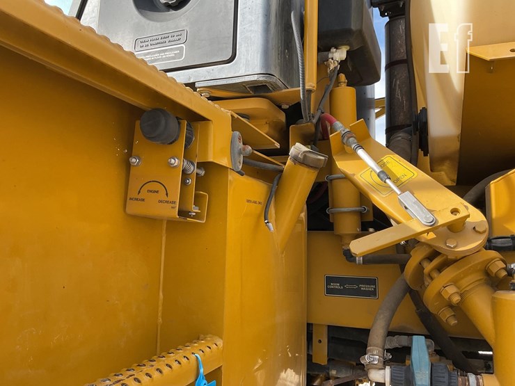 ag-chem-rogator-854-image-37