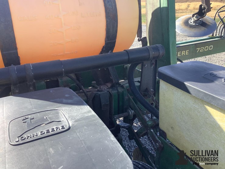 john-deere-7200-image-16