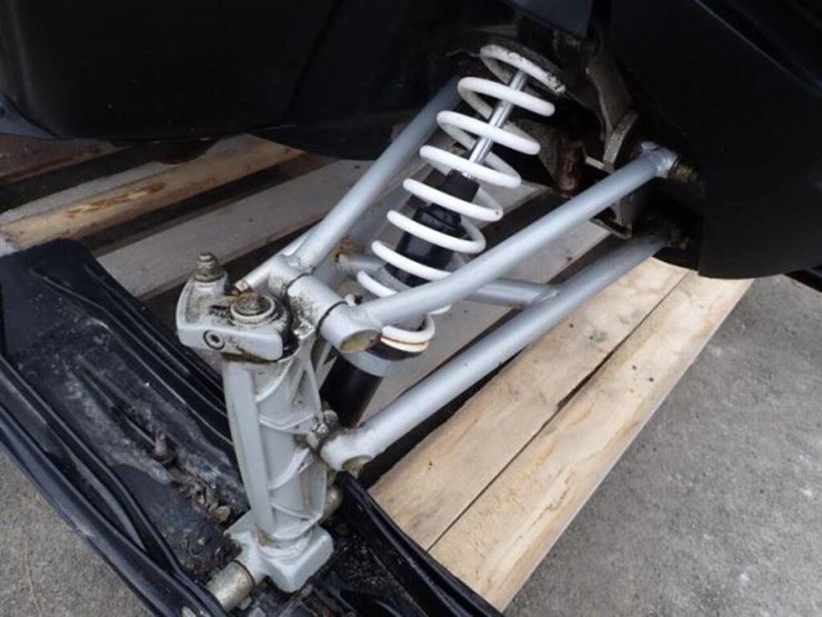 caterpillar-570-image-34