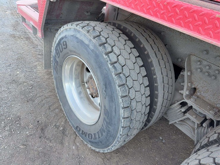 2004-peterbilt-357-image-20