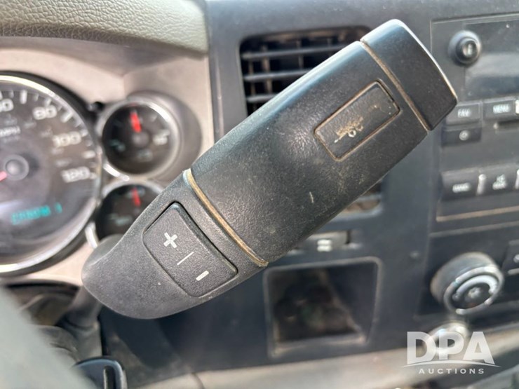 2009-gmc-sierra-2500hd-image-73