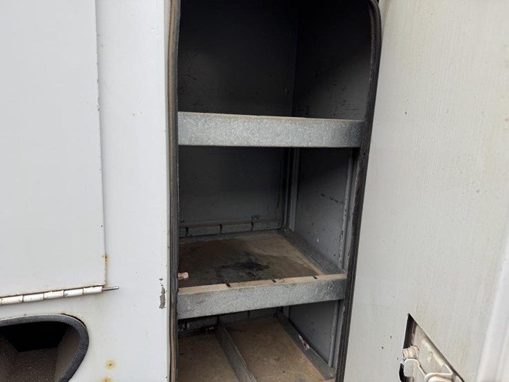 2001-international-4900-image-45