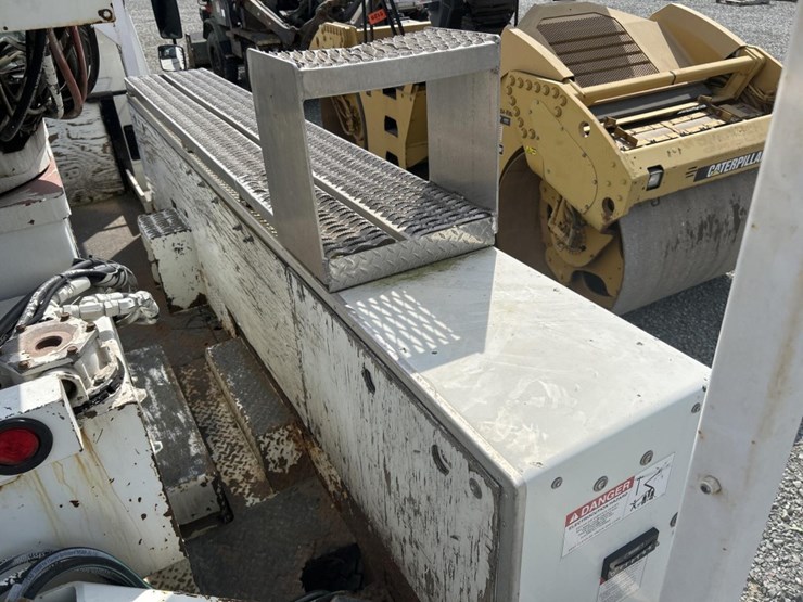 international-4000-image-39