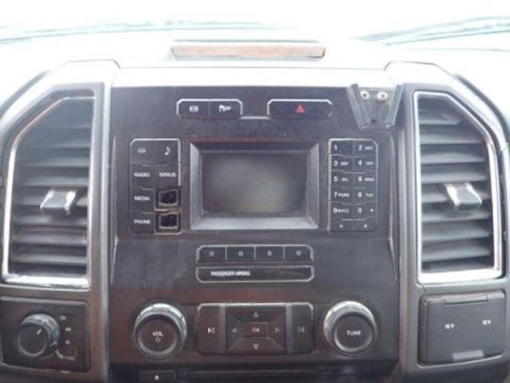 ford-f350-xlt-image-29