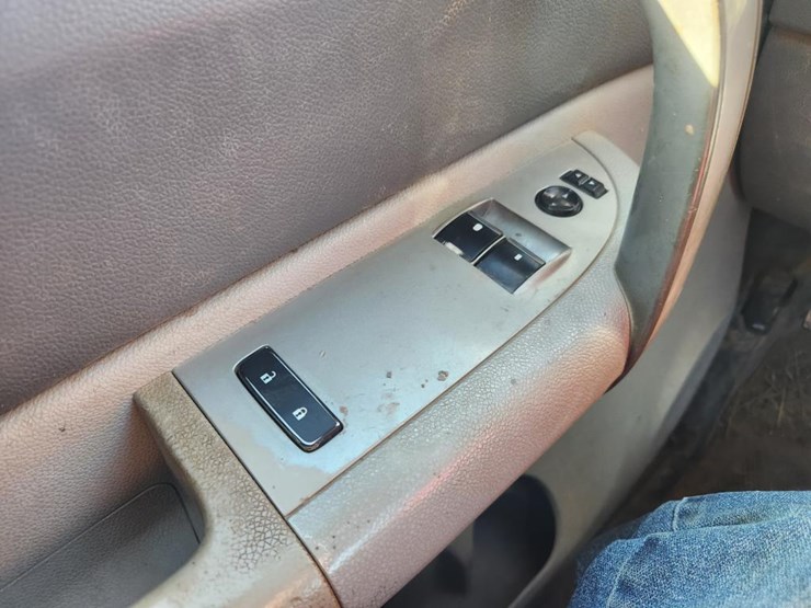 2009-chevrolet-3500-image-50