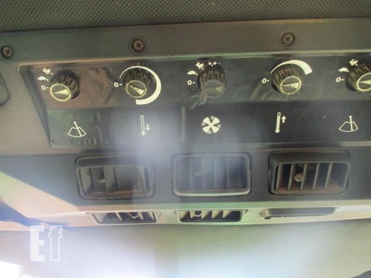 john-deere-4430-image-11