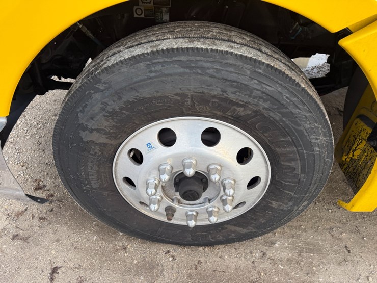 2020-kenworth-t680-image-7