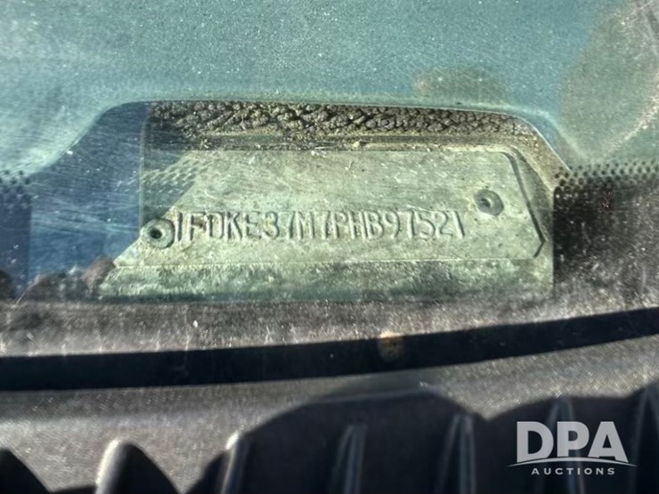 1993-ford-e350-image-15