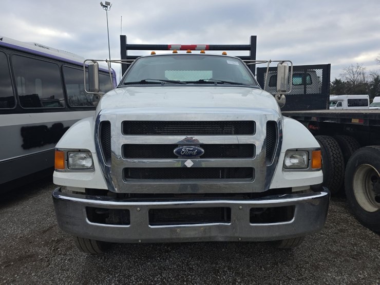 ford-f750-image-16