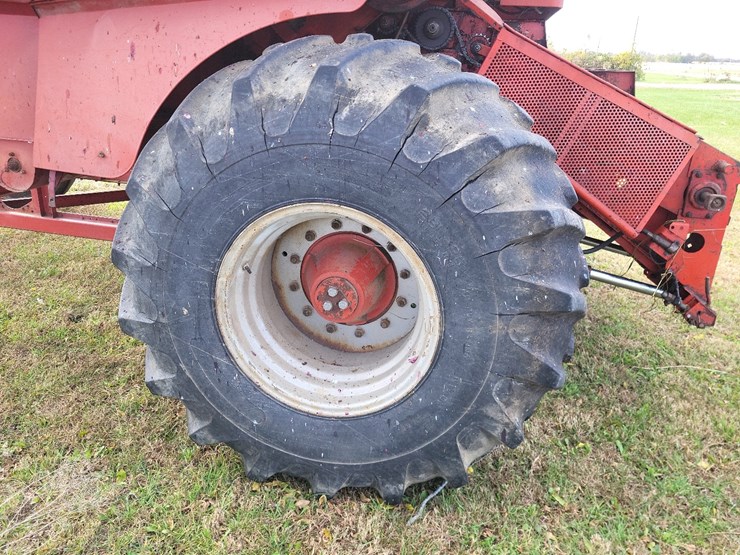 massey-ferguson-750-image-35