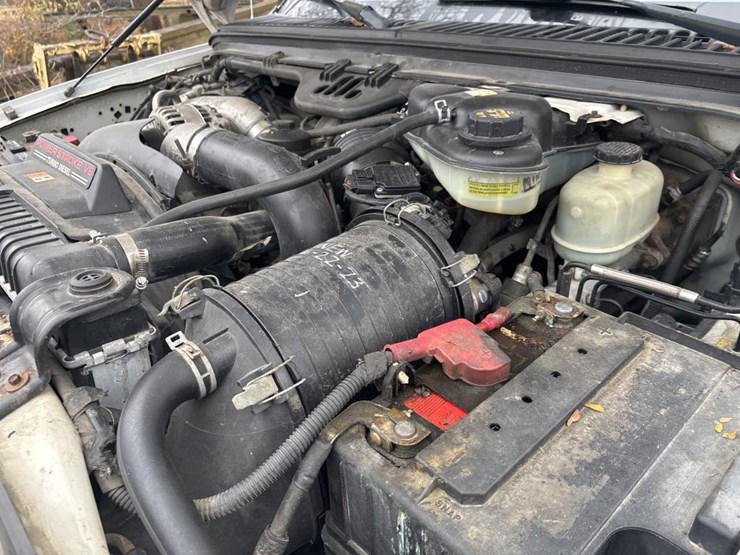 ford-f350-xl-image-24