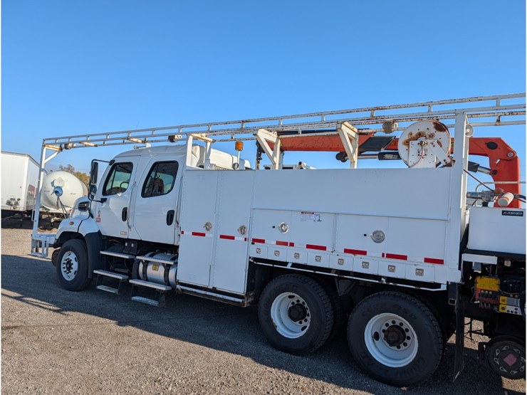 freightliner-108sd-image-17