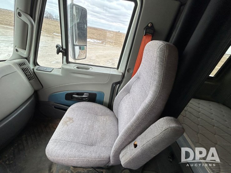 international-prostar-image-88