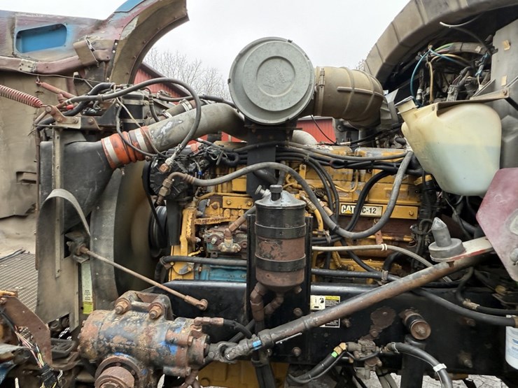 kenworth-t600-image-12