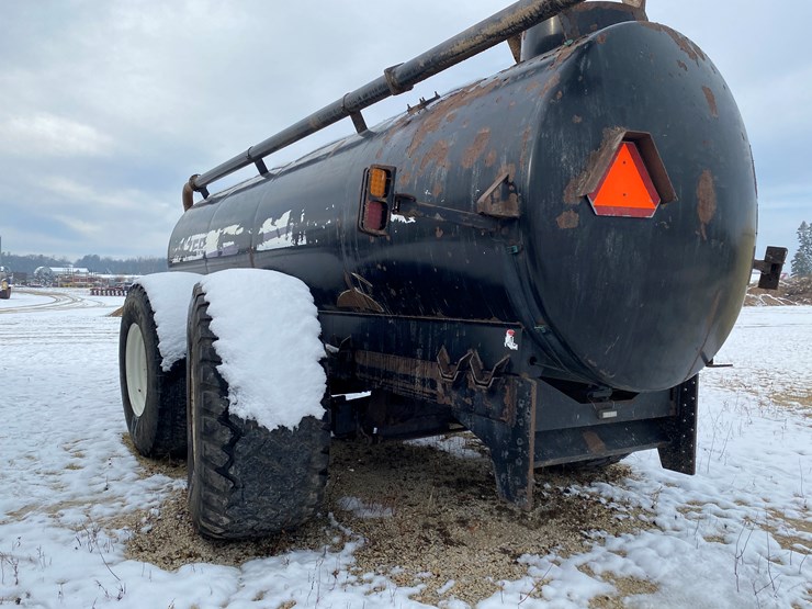 #1036-•-balzer-6000-tandem-axle-tanker-(st.-nazianz,-wi)-image-12