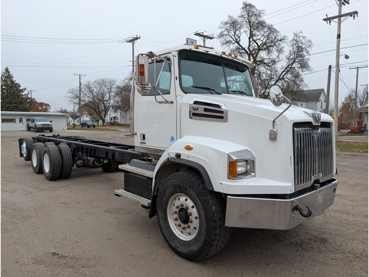 western-star-4700sb-image-3