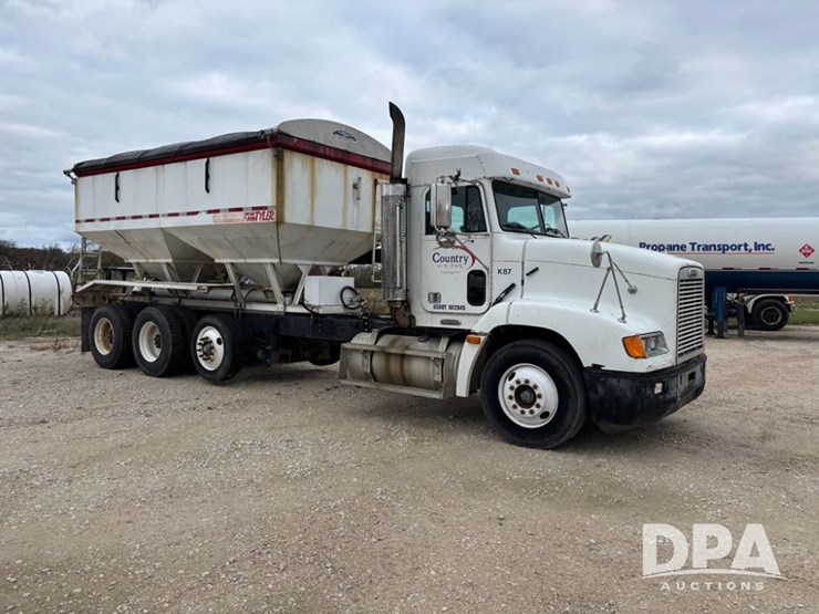 freightliner-fld112-image-2