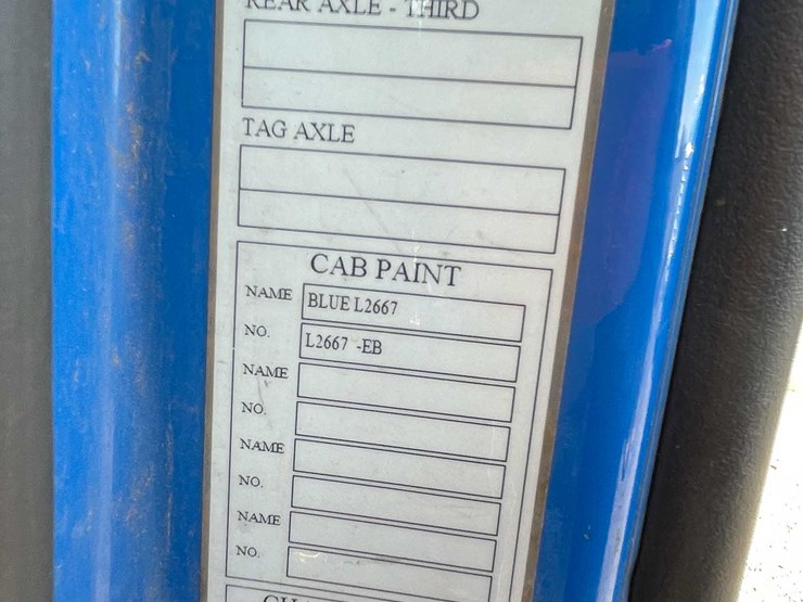 #202-•-2015-volvo-semi-tractor-(has-wi-title)-(denmark,-wi)-image-57