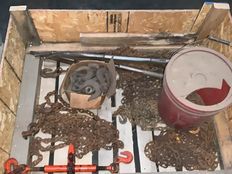 #557-•-chains-and-binders-image-1