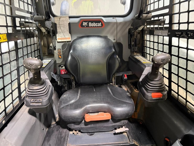 2022-bobcat-t76-image-22