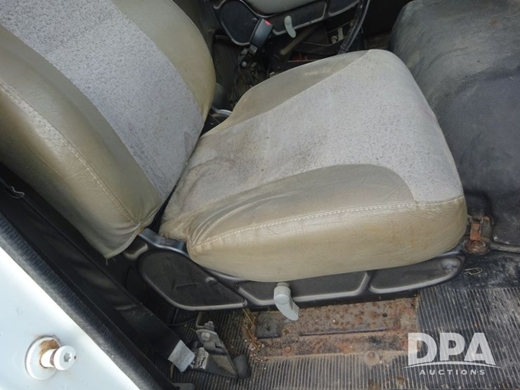 2003-international-8100-image-72