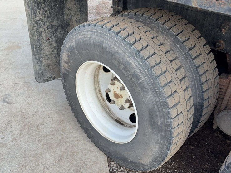 1999-mack-cl713-image-8